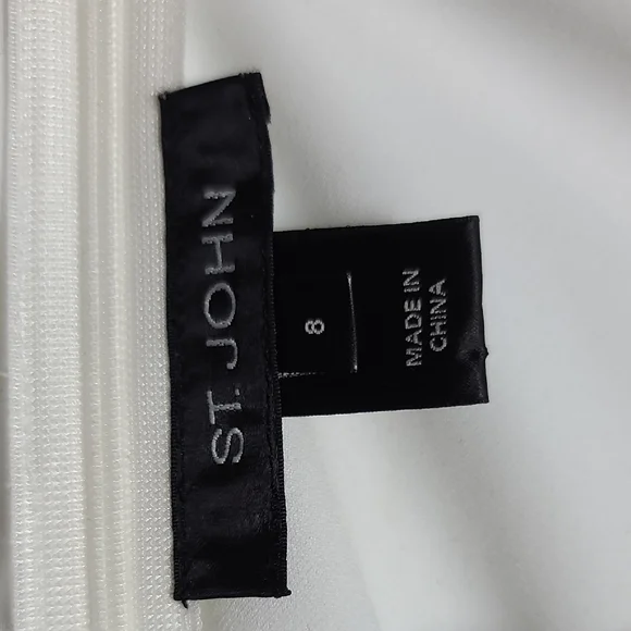 ST.JOHN Evening Ivory With Silver and Cream Elegant Sleeveless Top Size 8 - Picture 2 of 16